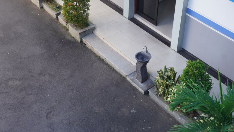 Driveway with Decorative Edging